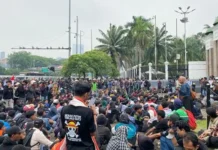 Hari Ini Buruh Jabodetabek Serbu DPR! demo buruh 28 agustus 2025
