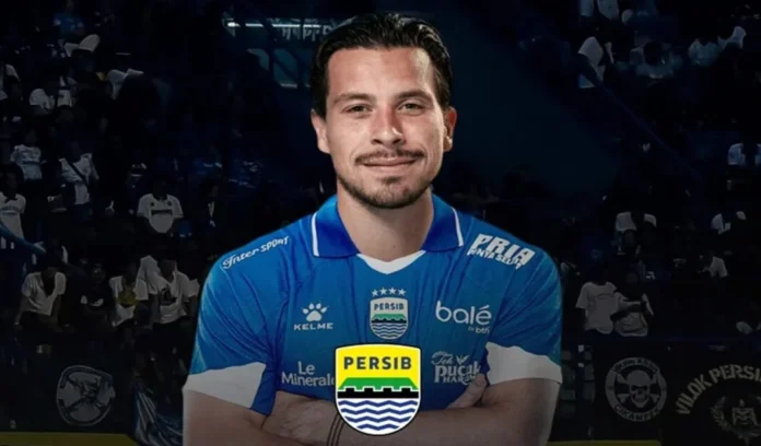 tom-haye-gabung-ke-persib