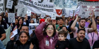 Ribuan Warga Argentina Turun ke Jalan, Tolak Veto Presiden Milei