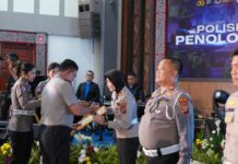 Kasat Lantas Polres Siantar Terima Penghargaan dari Kapolda Sumut