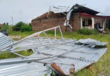 Hujan Deras Disertai Angin Kencang, Atap Rumah Warga di Siantar Beterbangan
