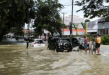 Hujan Deras Kepung Medan, Sejumlah Jalan dan Permukiman Terendam Banjir
