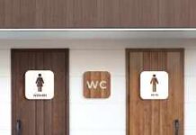 Pedagang relokasi menduga pemko berbohong tentang toilet umum.