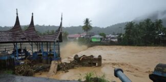 Hujan Sepanjang Hari Picu Banjir Bandang dan Longsor di Kota Padang, 12 Warga Meninggal Dunia