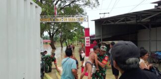Pray for Hinai Hujan selama 3 hari, Menenggelamkan Hampir Seluruh Desa di Kecamatan Hinai ,Babinsa Kodim 0203/Lkt Sigap Evakuasi Warga
