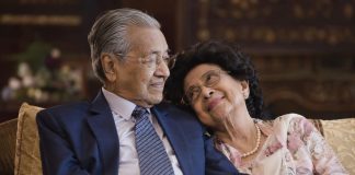 70 Tahun Bersama, Kini Dr. Mahathir Harus Melanjutkan Hidup Tanpa Dr. Hasmah